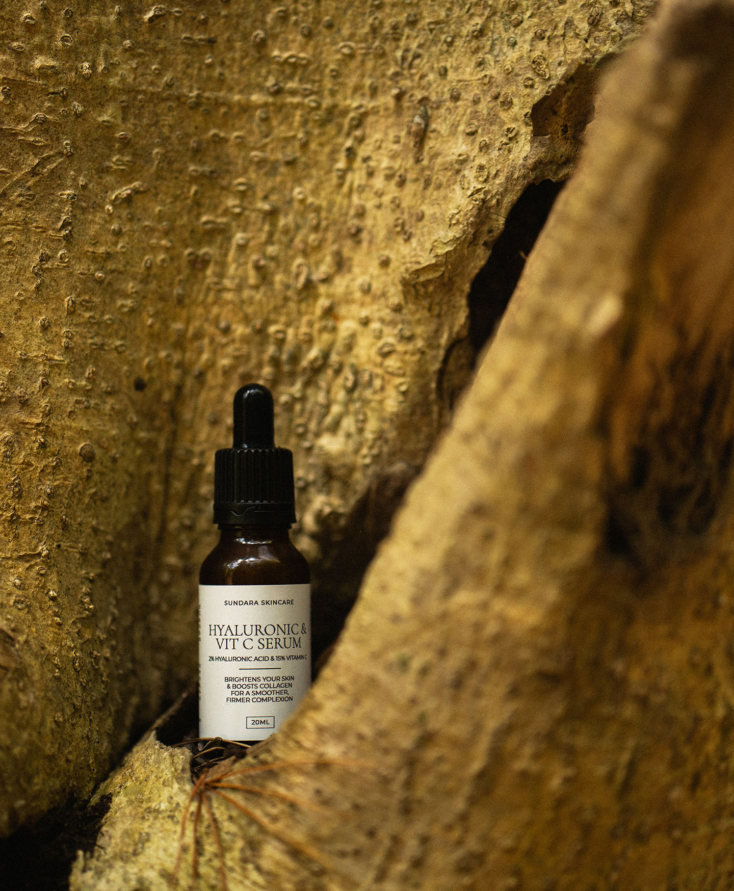 Sundara 2% Hyaluronic Acid & 15% Vitamin C